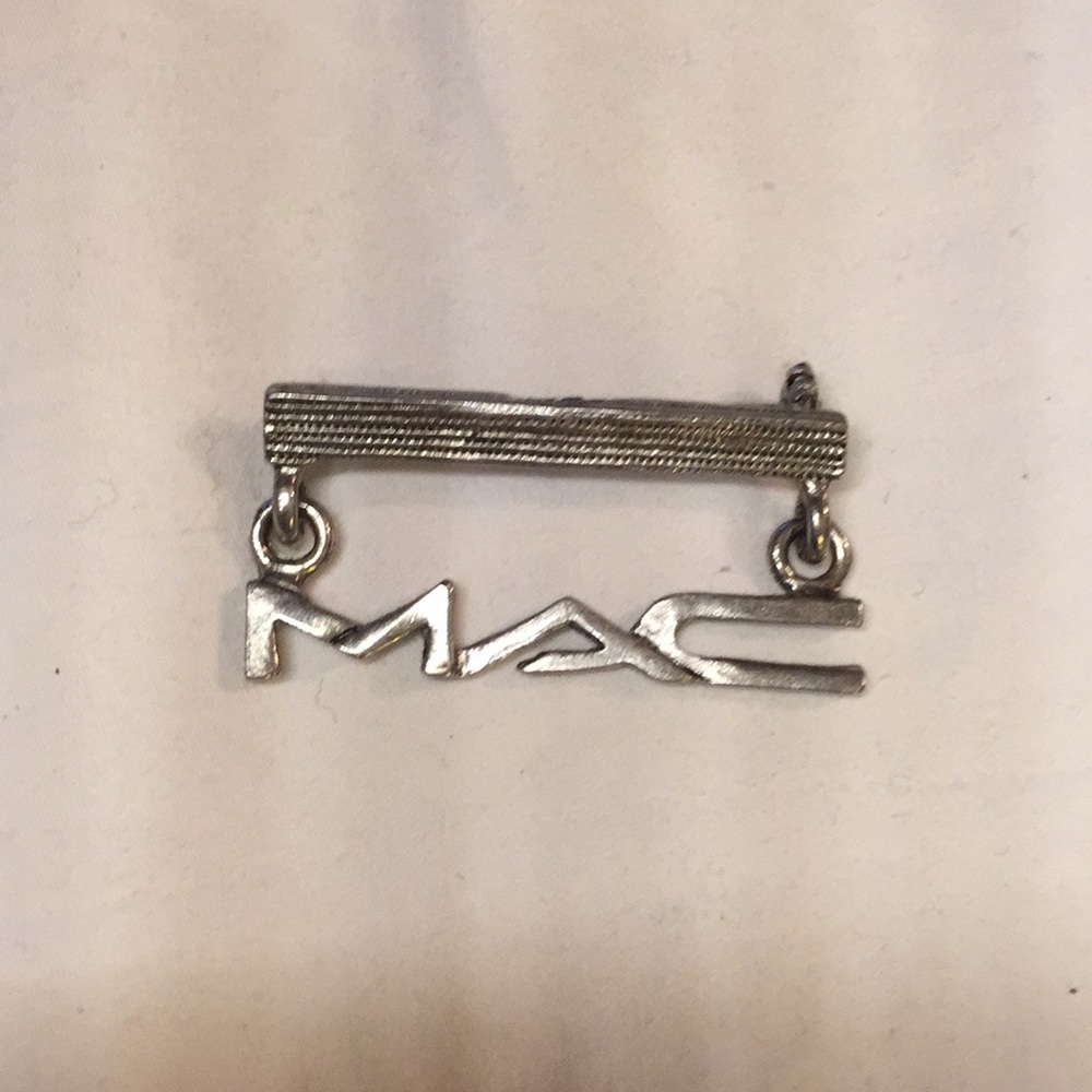 Mac Pin